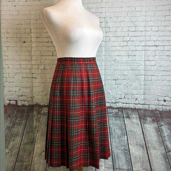 Nordstrom Corbin Ltd Vintage Grey Red Pleated Plaid Skirt Sz 12 Academia Holiday - Picture 16 of 16